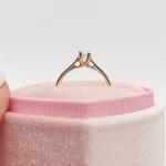 Sárga arany gyűrű gyémánttal