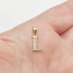 Arany "L" betű medál