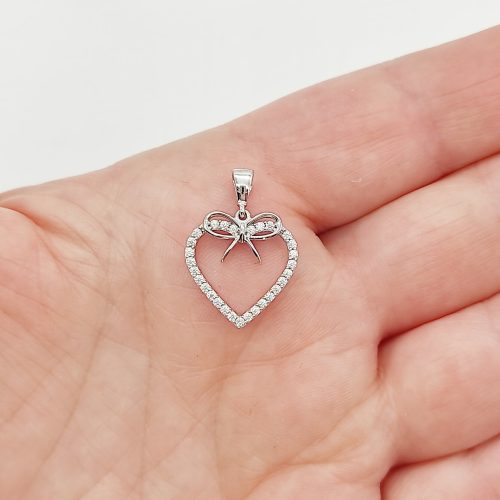 Fehér arany masnis szív medál