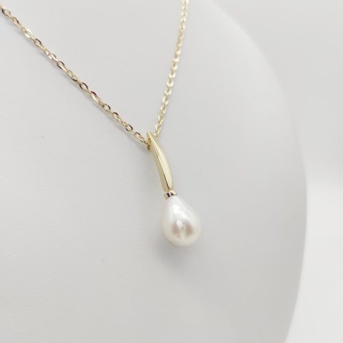 Sárga arany nyaklánc tenyésztett gyöngy medállal