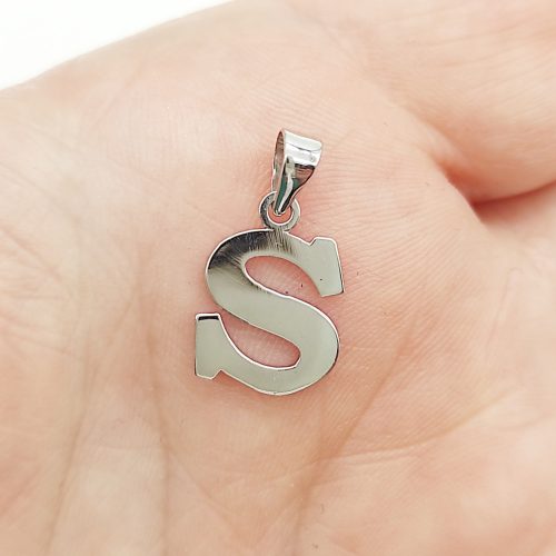 Fehér arany "S" betű medál kő nélkül