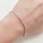 Fehér arany egyszerű karperec