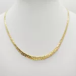 Sárga arany elől szélesedő kobra nyakék