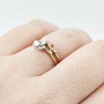 Rozé-fehér arany virágos gyűrű