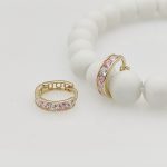 Sárga arany rózsaszín-fehér köves karika fülbevaló