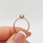 Rozé arany egy köves gyűrű