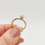 Sárga arany egy köves gyűrű