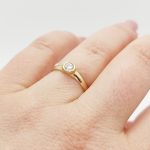 Sárga arany egy köves gyűrű