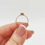 Rozé arany egy köves gyűrű