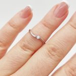 Fehér arany egy köves gyűrű