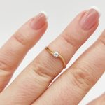 Sárga arany egy köves gyűrű