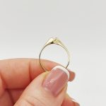 Sárga arany egy köves gyűrű