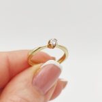 Sárga arany egy köves gyűrű