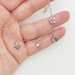 Ezüst bokalánc függő díszekkel