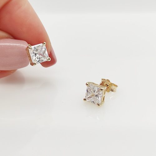 Sárga arany egy köves fülbevaló