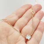 Sárga arany nyaklánc lóhere mintával