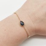 Sárga arany karlánc topázzal