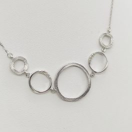 Fehér arany nyaklánc karikákkal