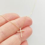 Sárga arany nyaklánc kereszt medállal