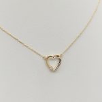 Sárga arany nyaklánc gyémánt szív medállal