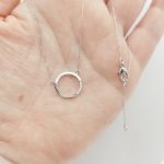 Fehér arany nyaklánc gyémánt medállal