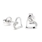 Fehér arany szív fülbevaló gyémánttal