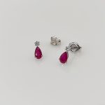 Arany fülbevaló rubinnal és gyémánttal