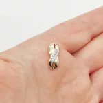 Sárga-fehér arany medál gyémánttal