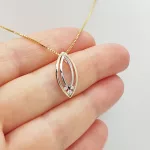 Sárga-fehér arany medál gyémánttal