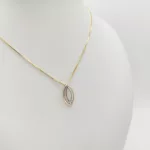 Sárga-fehér arany medál gyémánttal