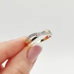 Sárga-fehér arany gyűrű gyémánttal