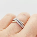 Sárga-fehér arany gyűrű gyémánttal