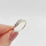 Sárga-fehér arany gyűrű gyémánttal