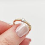 Sárga arany gyűrű gyémántokkal