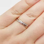 Sárga-fehér arany gyűrű gyémánttal