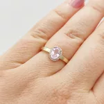 Sárga arany gyűrű gyémánttal és kunzittal