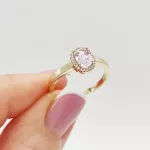 Sárga arany gyűrű gyémánttal és kunzittal