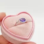 Fehér arany gyűrű gyémánttal és tanzanittal