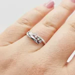 Fehér arany gyűrű gyémánttal