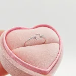 Fehér arany gyűrű gyémánttal