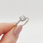 18 karátos fehér arany gyűrű gyémánttal