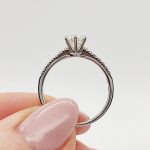 18 karátos fehér arany gyűrű gyémánttal