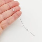 Fehér arany karlánc gyémánt medállal