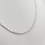 Ezüst modern mintás fényes nyaklánc