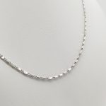 Ezüst modern mintás fényes nyaklánc