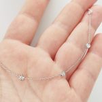 Fehér arany nyaklánc gyémánttal