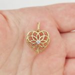 Sárga arany szív medál gyémánttal