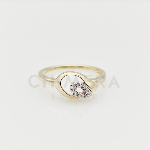 Arany gyűrű gyémánttal