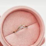 Sárga arany gyűrű gyémánttal