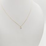 Sárga arany nyaklánc gyémánt csepp medállal